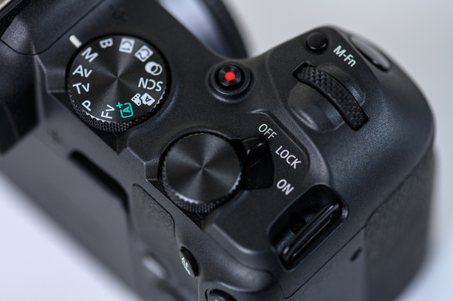 影像之匠-佳能R8顶部按键